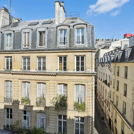 Appartamento 2Br Near Le Marais Parigi